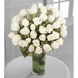 L'arrangement de 48 roses blanches élégant